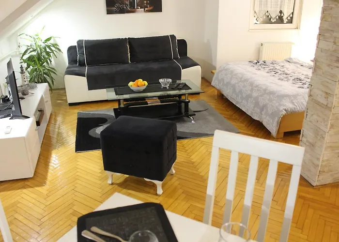 شقة Two Kings نوفي ساد